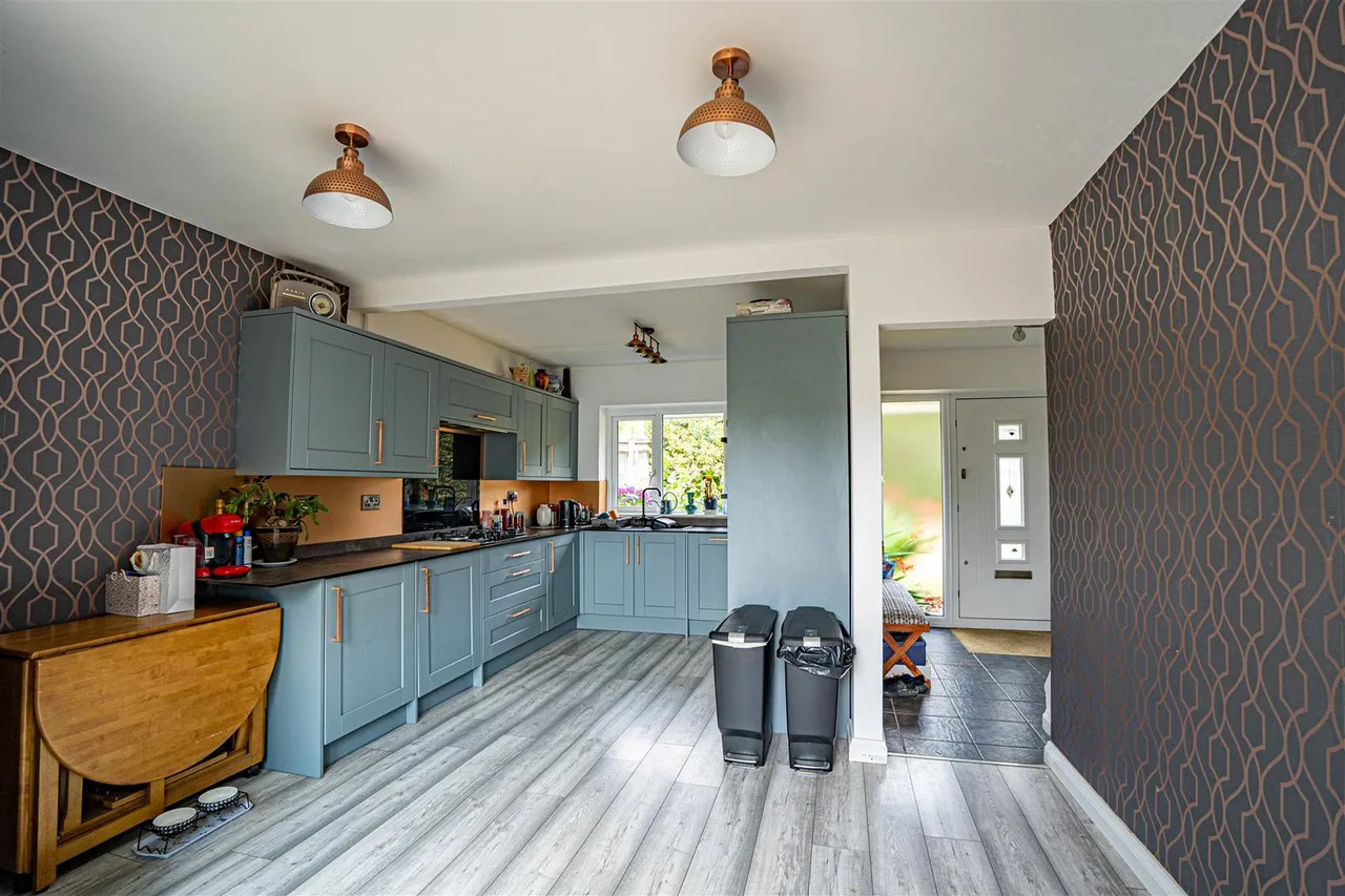 Beauharrow Road, St. Leonards-On-Sea, photo 6