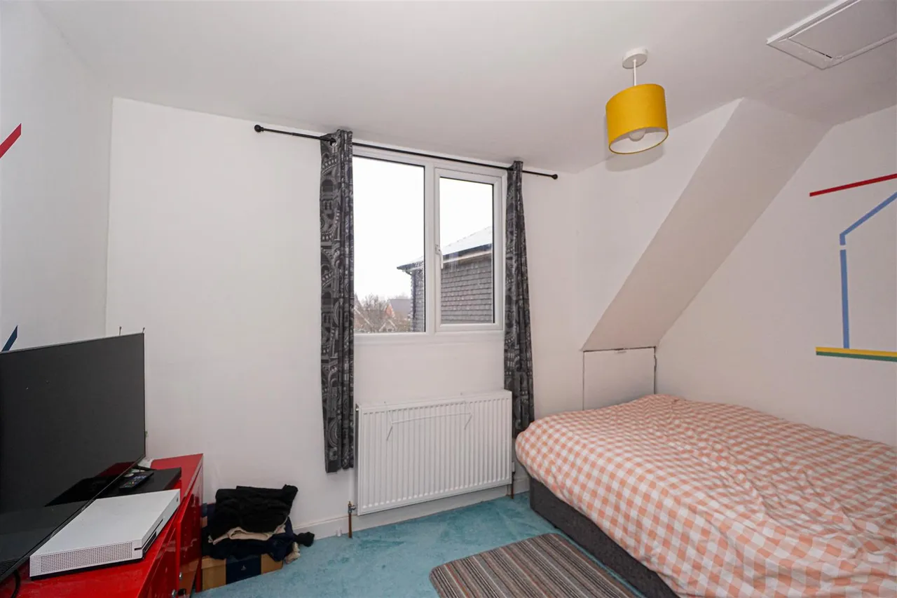 Beauharrow Road, St. Leonards-On-Sea, photo 23