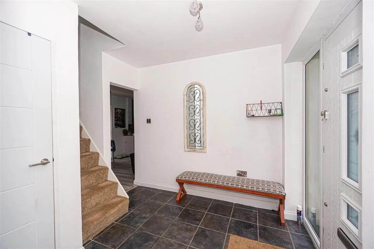 Beauharrow Road, St. Leonards-On-Sea, photo 21