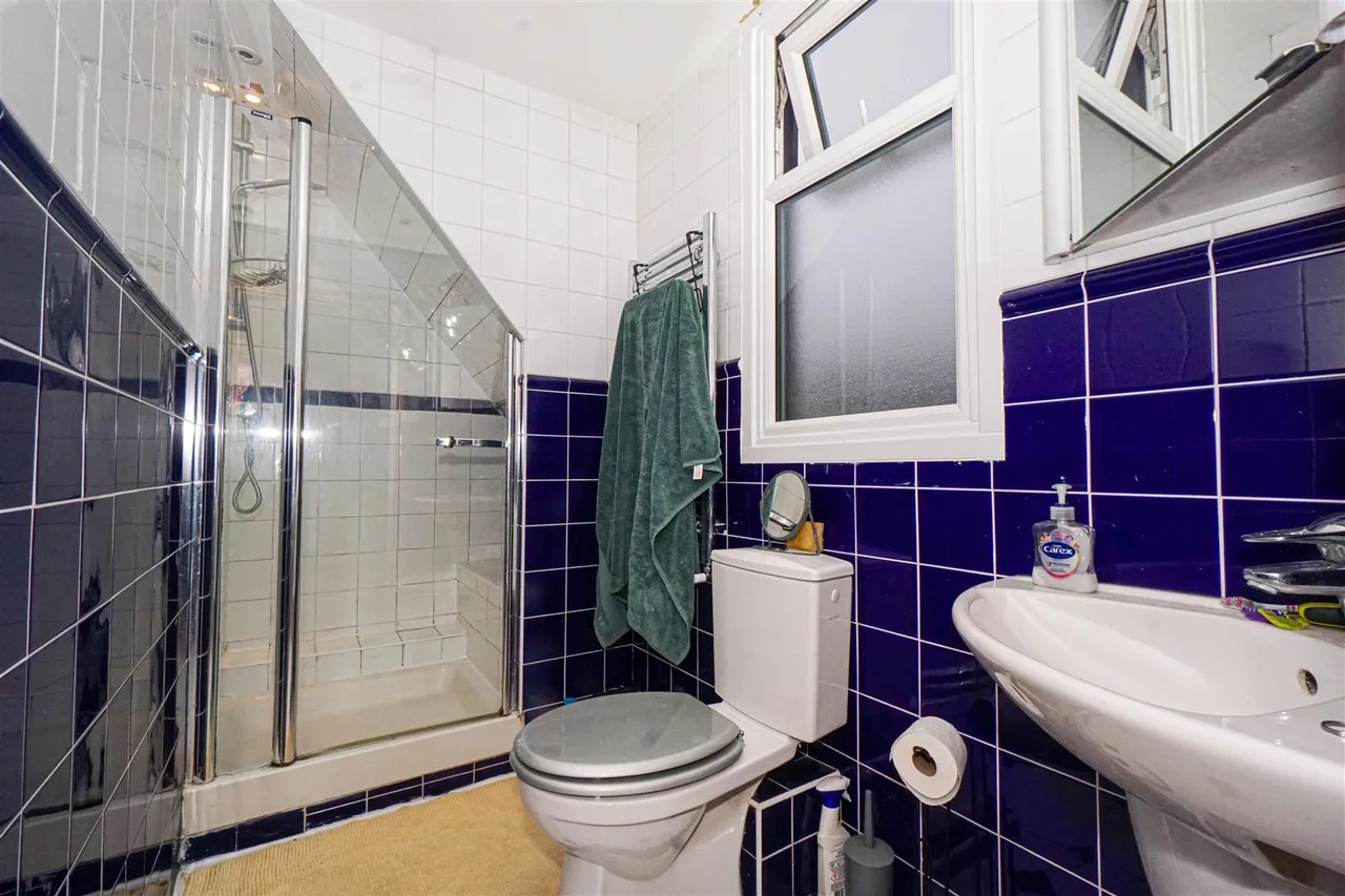 Beauharrow Road, St. Leonards-On-Sea, photo 13