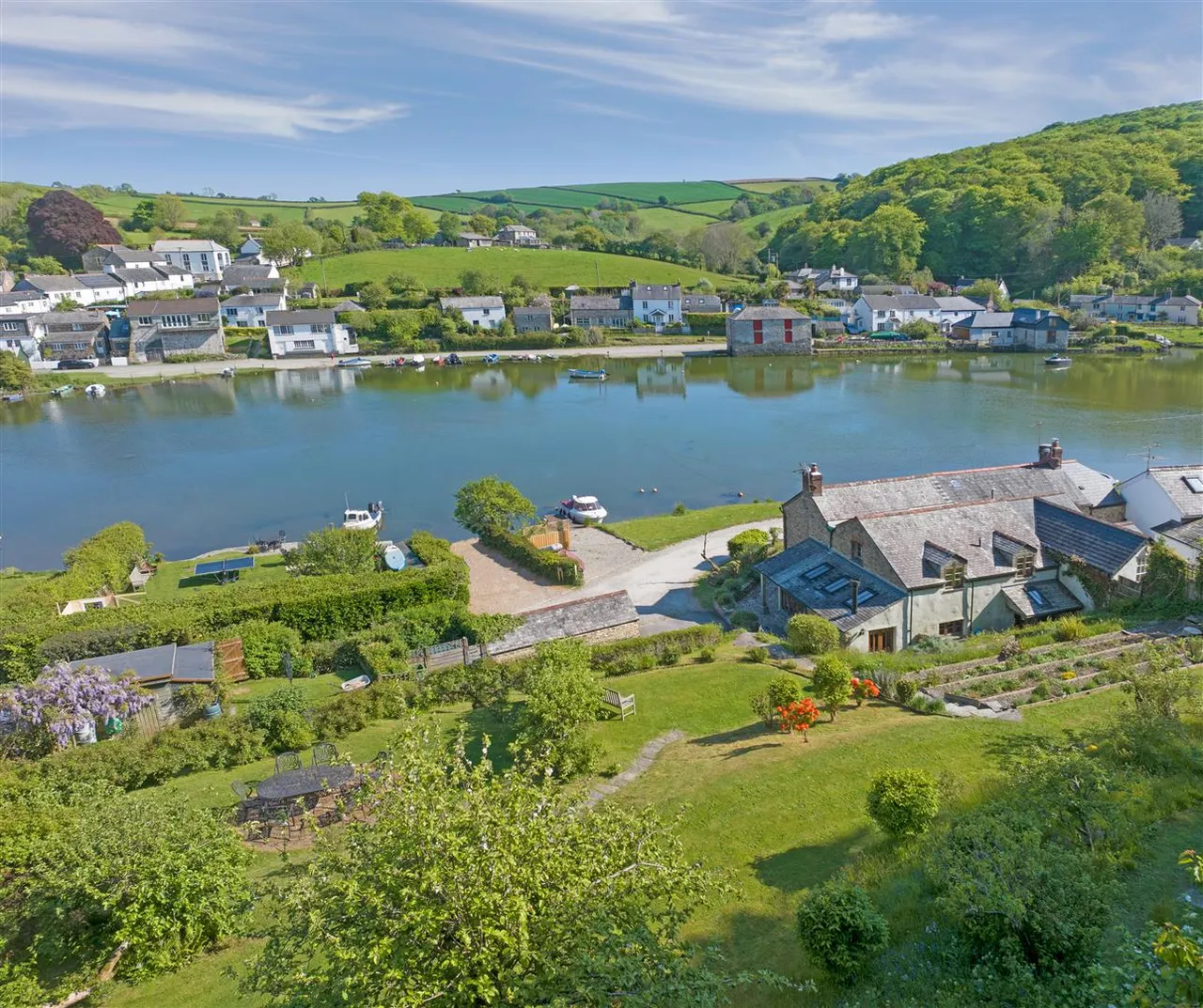 Lerryn, photo 2