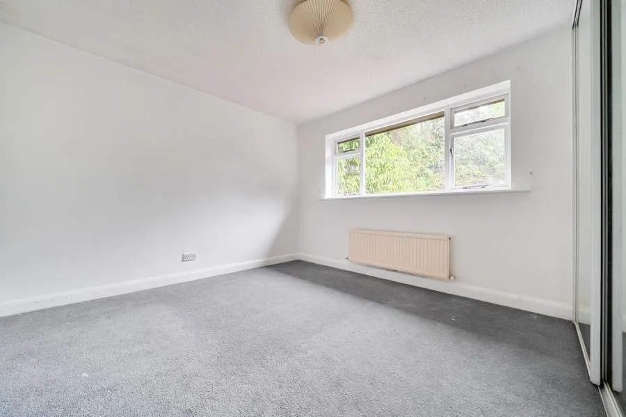 Perry Way, Lightwater, GU18, photo 11