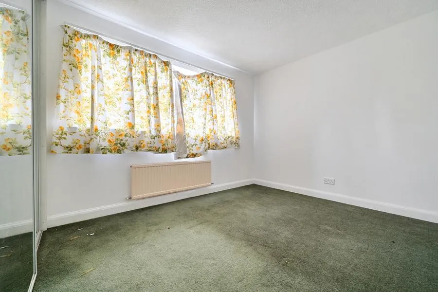 Perry Way, Lightwater, GU18, photo 16