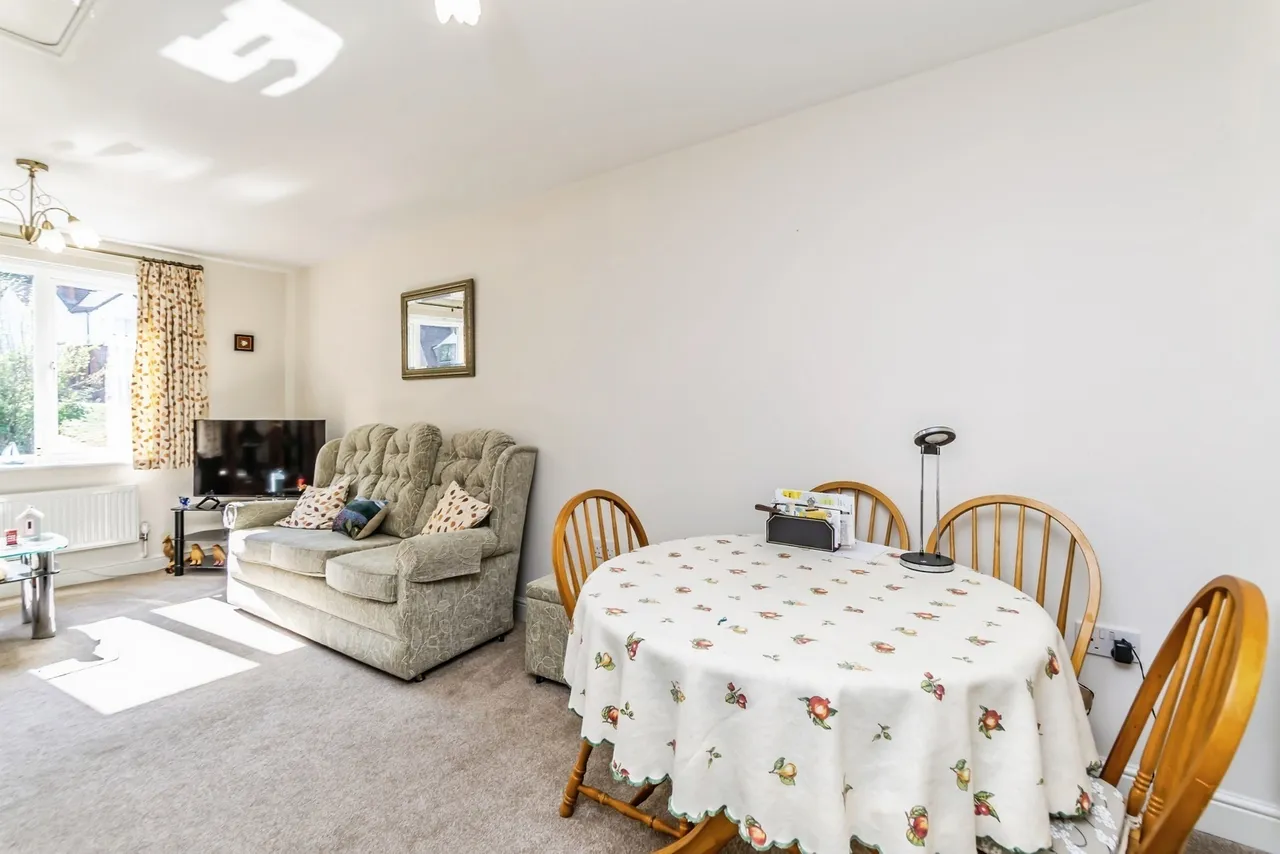 Stafford Road, Caterham, Surrey, CR3, photo 4
