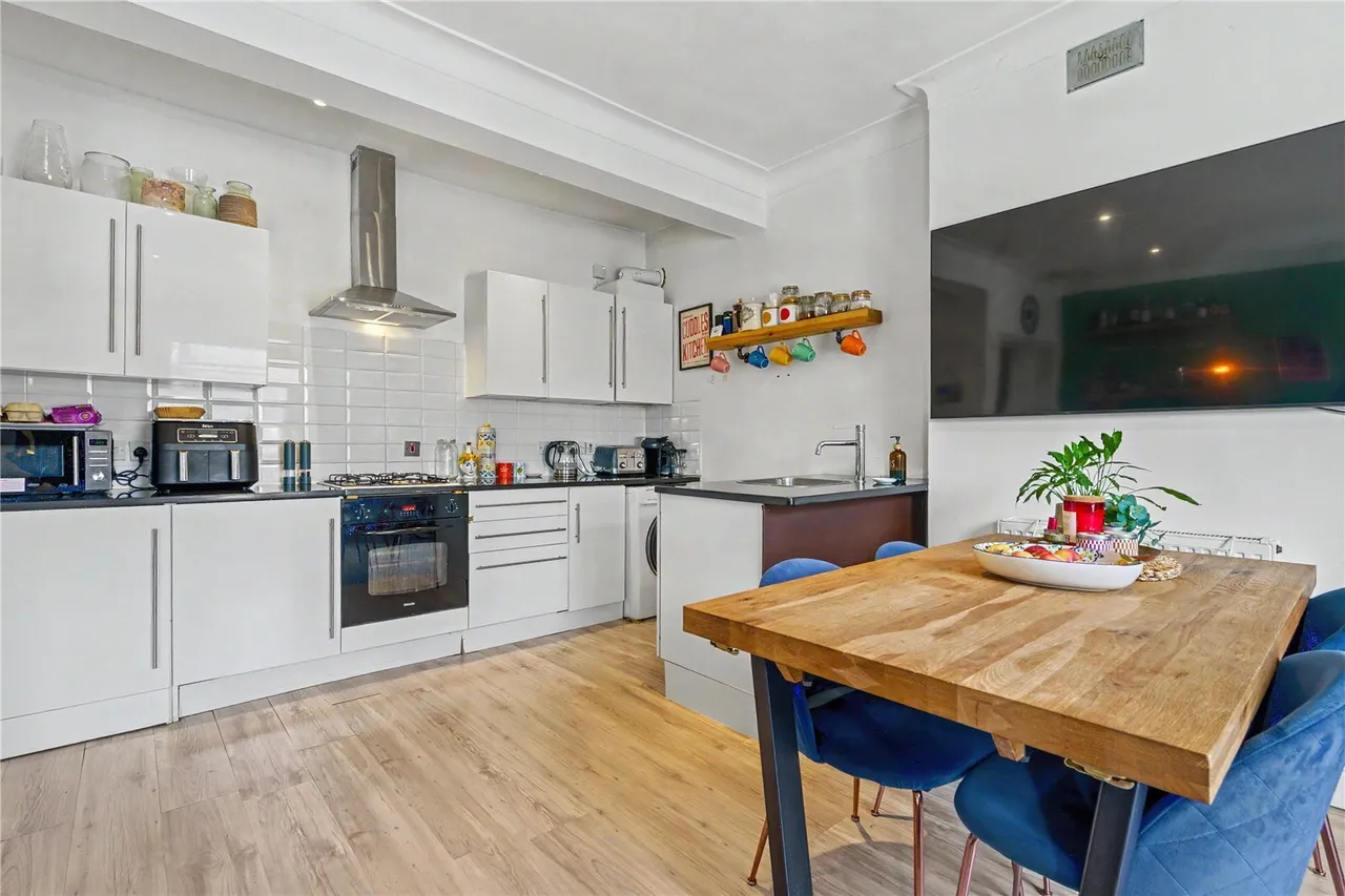 Fernlea Road, London, SW12, photo 2