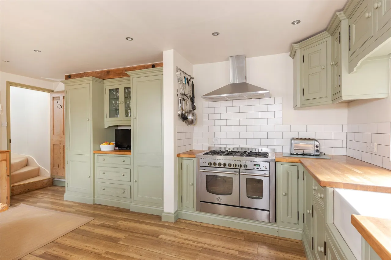 Main Street, Akeley, MK18, photo 12
