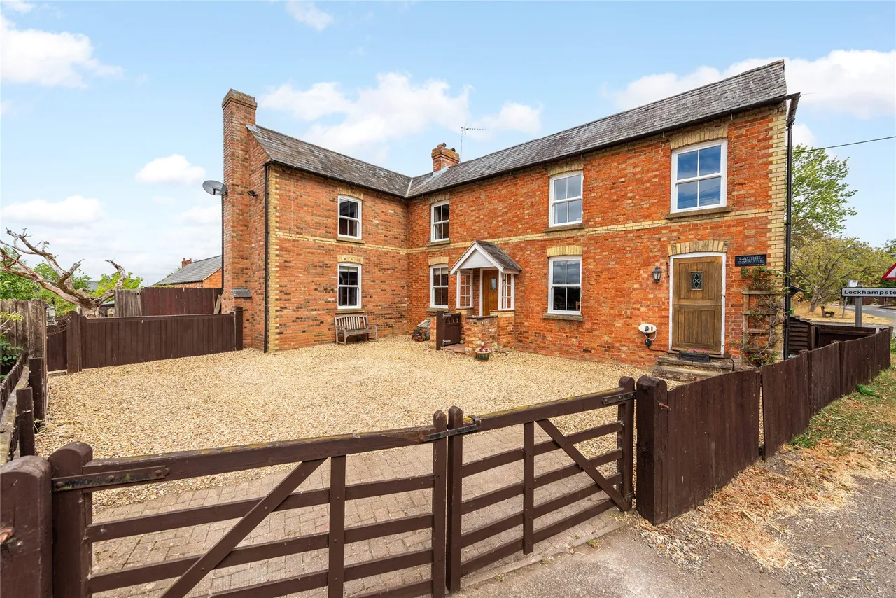 Main Street, Akeley, MK18, photo 35