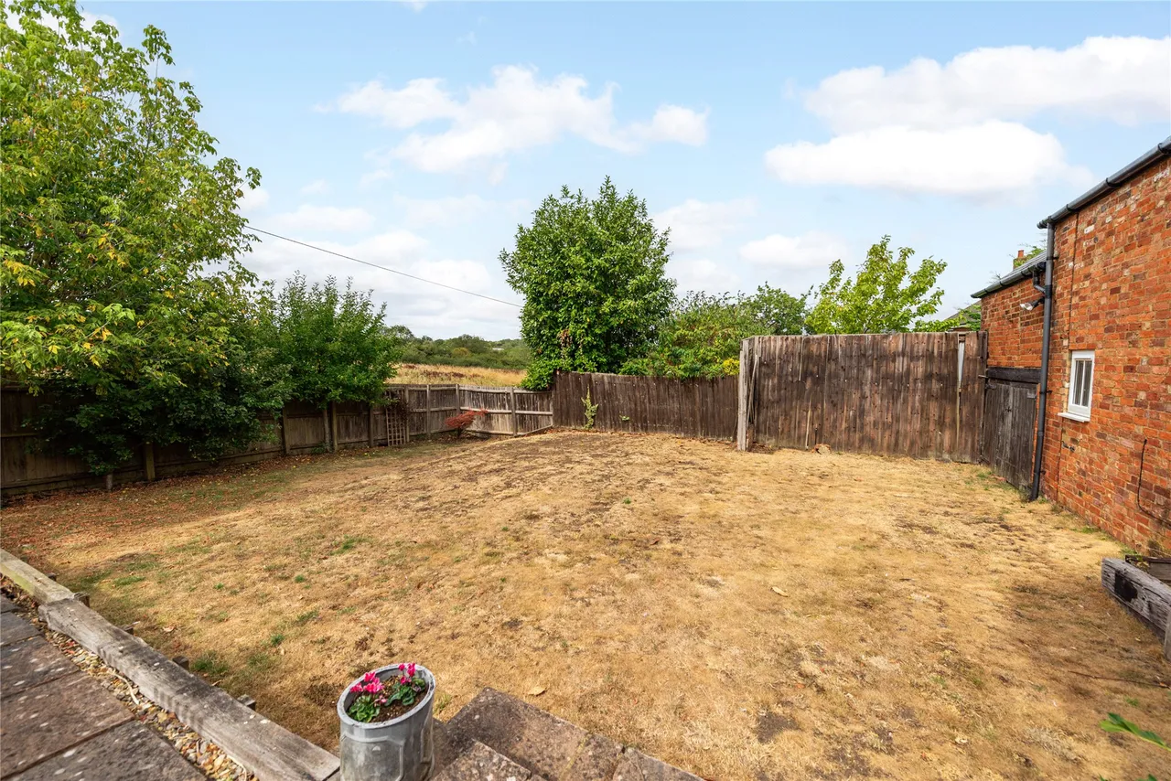 Main Street, Akeley, MK18, photo 32