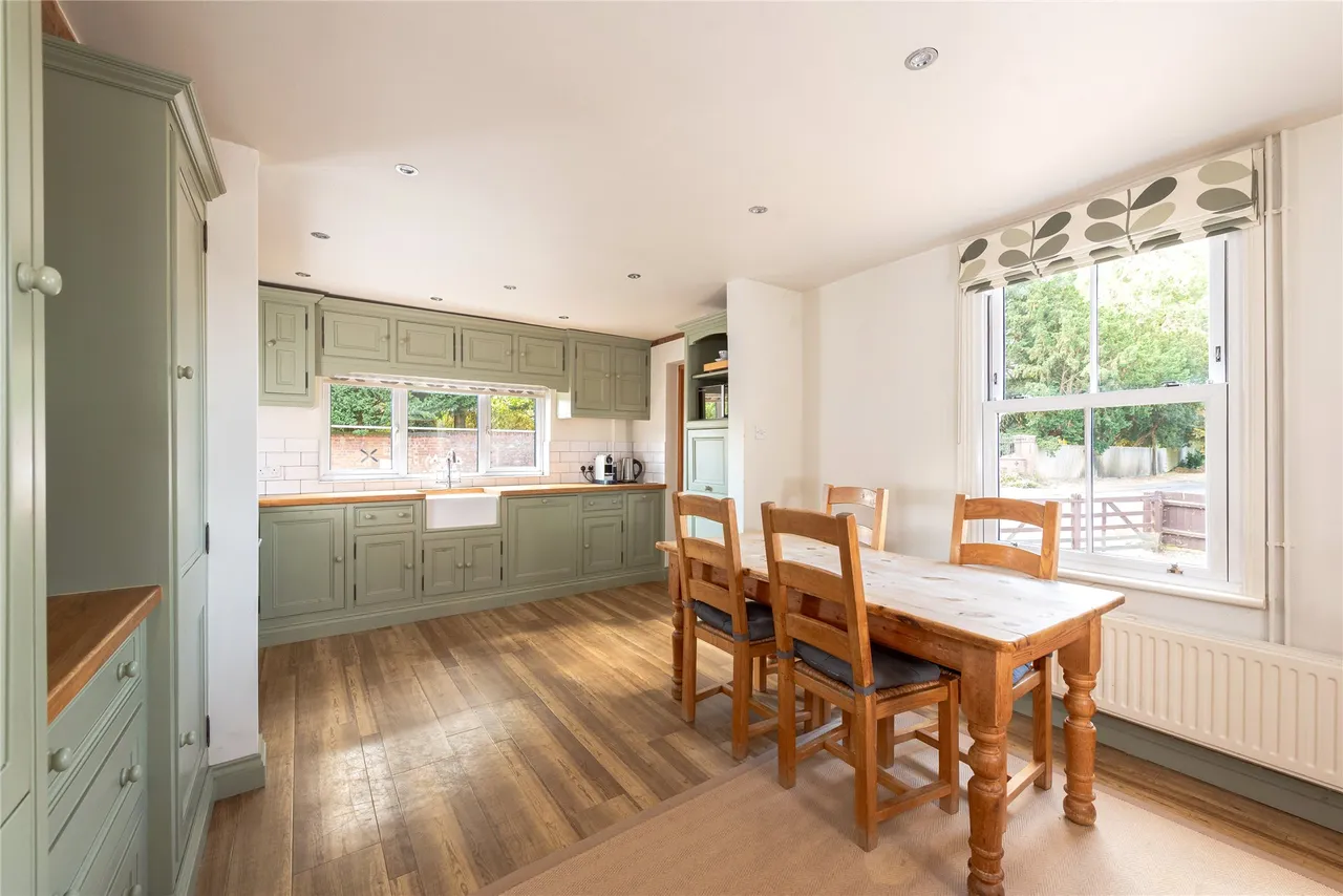 Main Street, Akeley, MK18, photo 2