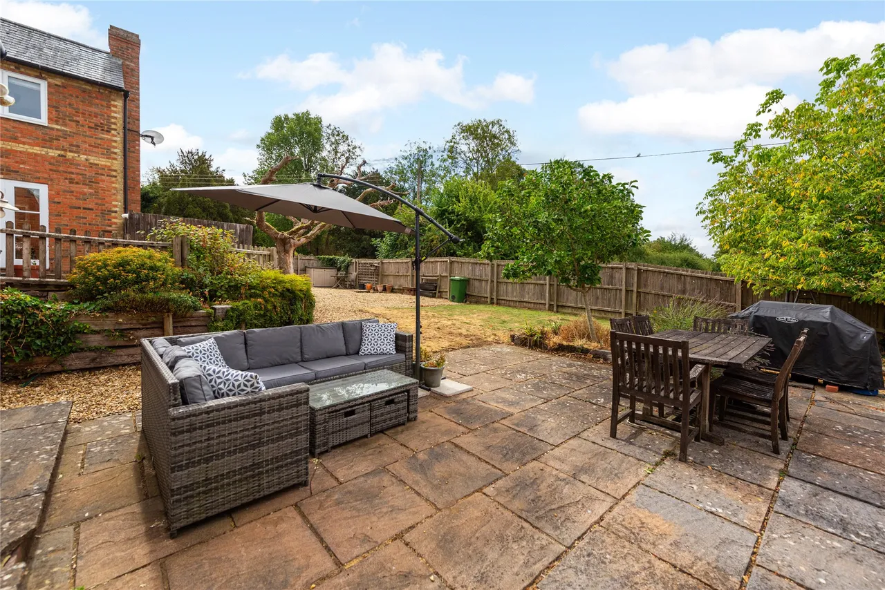 Main Street, Akeley, MK18, photo 5