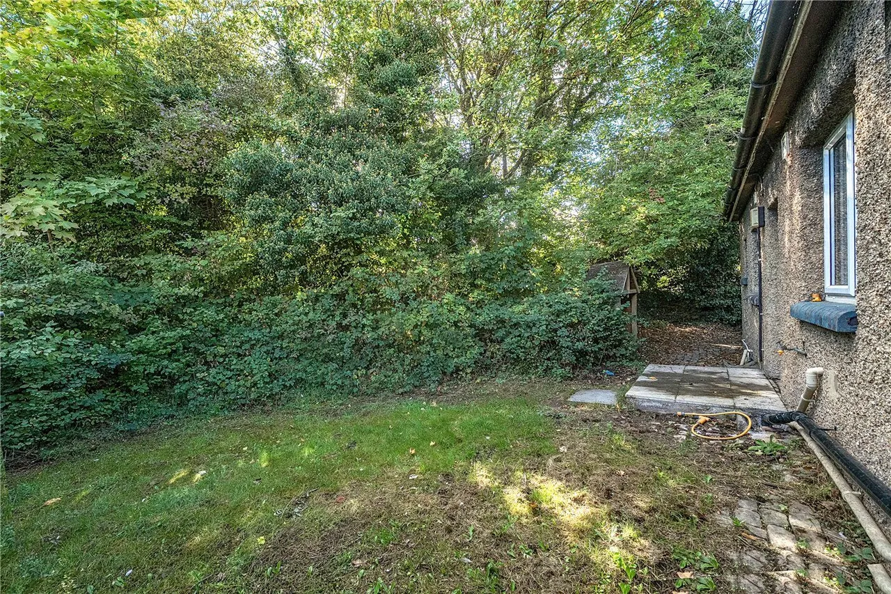Salisbury Road, Marlborough, SN8, photo 14