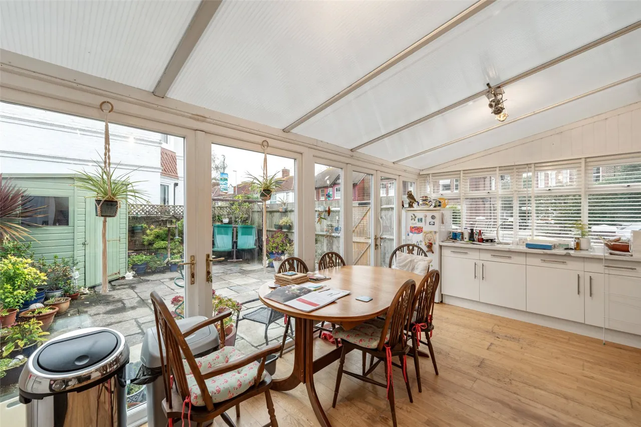 Cowper Road, Worthing, BN11, photo 13