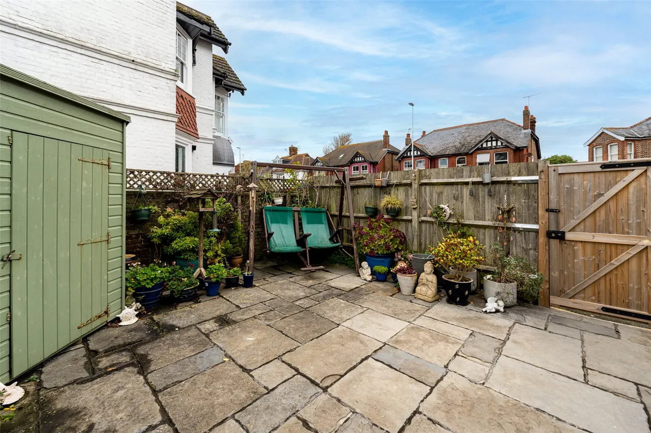 Cowper Road, Worthing, BN11, photo 15
