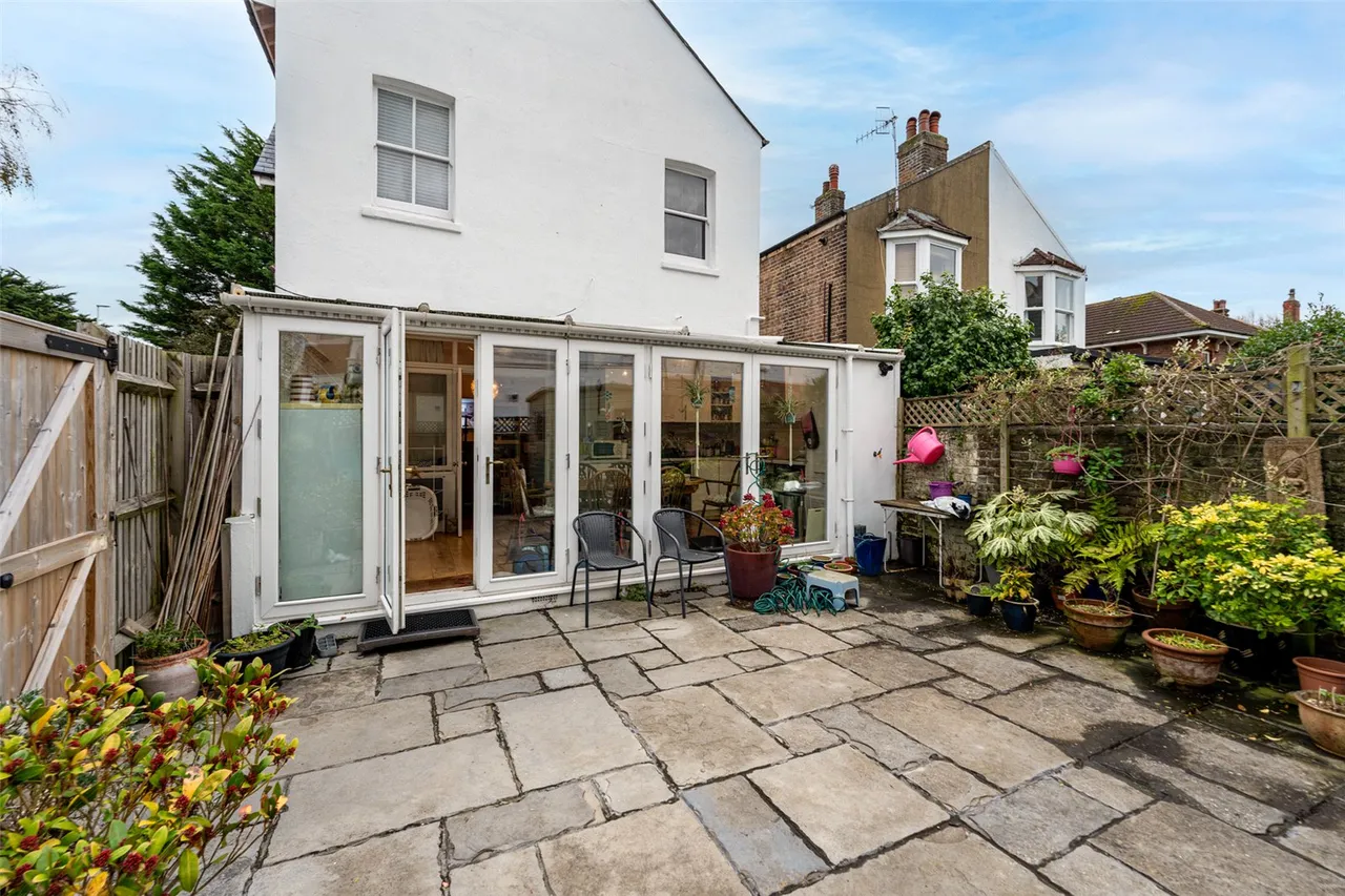 Cowper Road, Worthing, BN11, photo 16