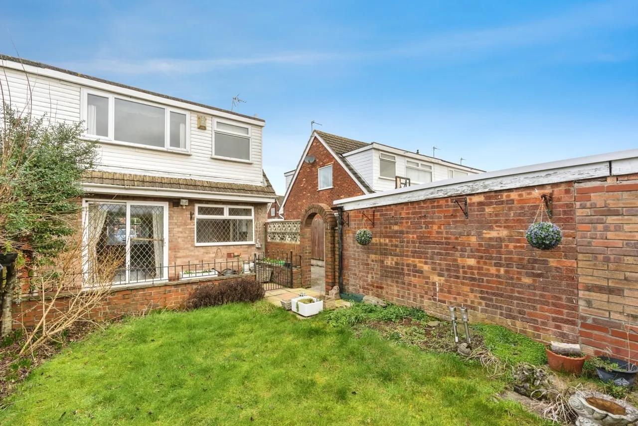 Linden Close, Woolston, Warrington, Cheshire, WA1, photo 7