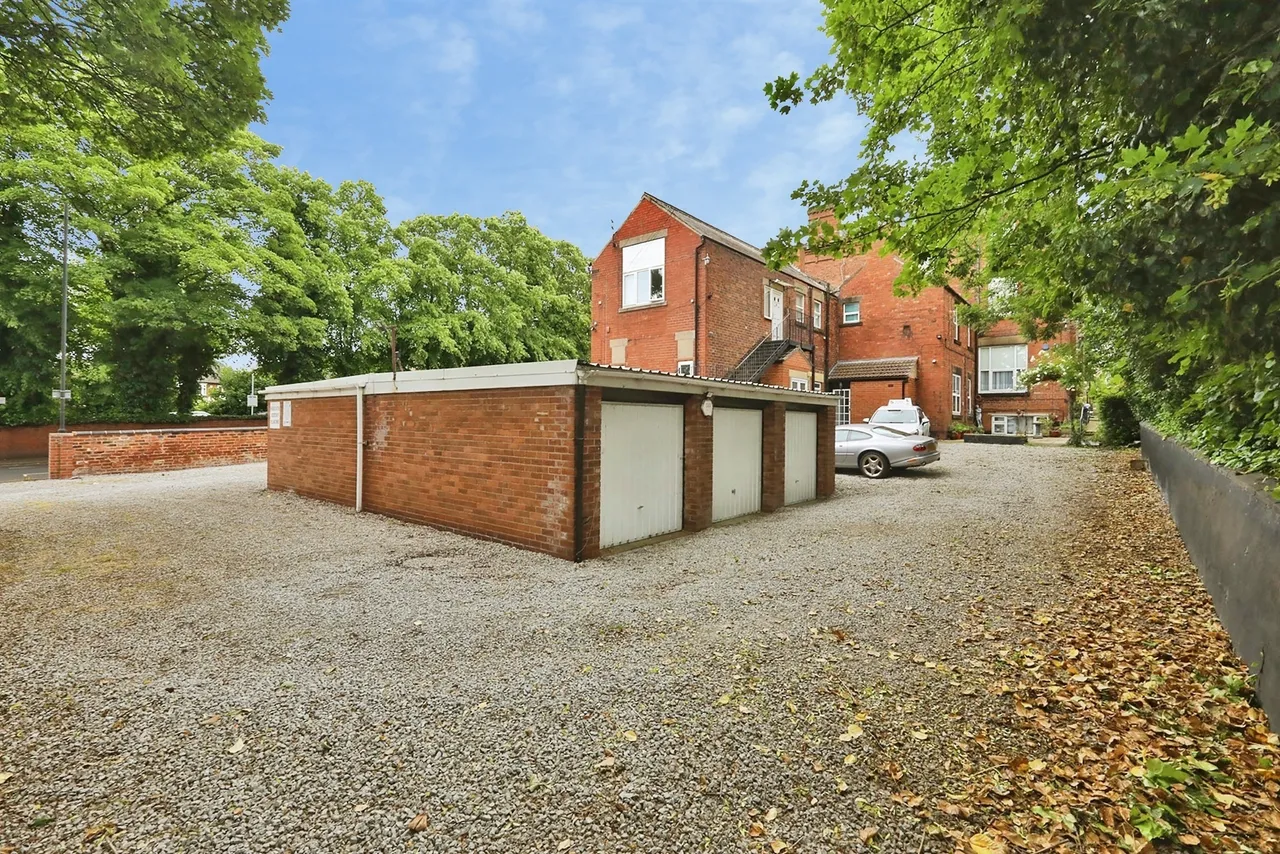 Thorne Road, Doncaster, DN1, photo 4
