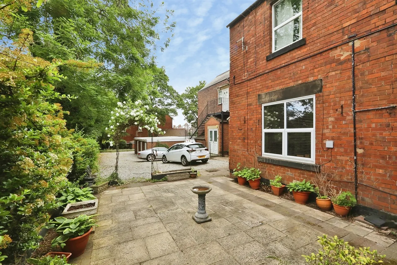 Thorne Road, Doncaster, DN1, photo 12