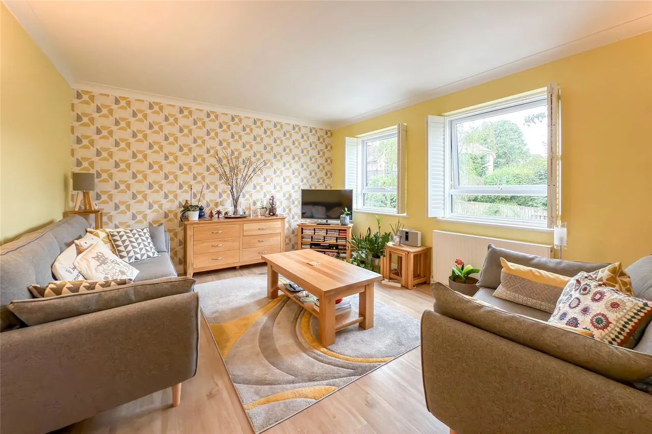 Douglas Road, Harpenden, Hertfordshire, AL5 2ES, photo 4