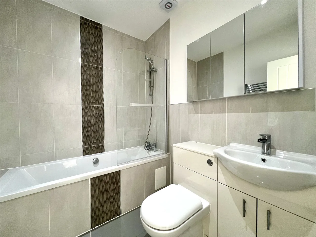 Millbrook, Guildford, GU1, photo 4