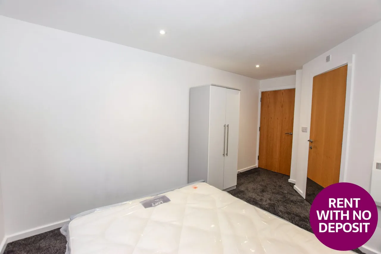 Elmira Way, Salford, M5, photo 8