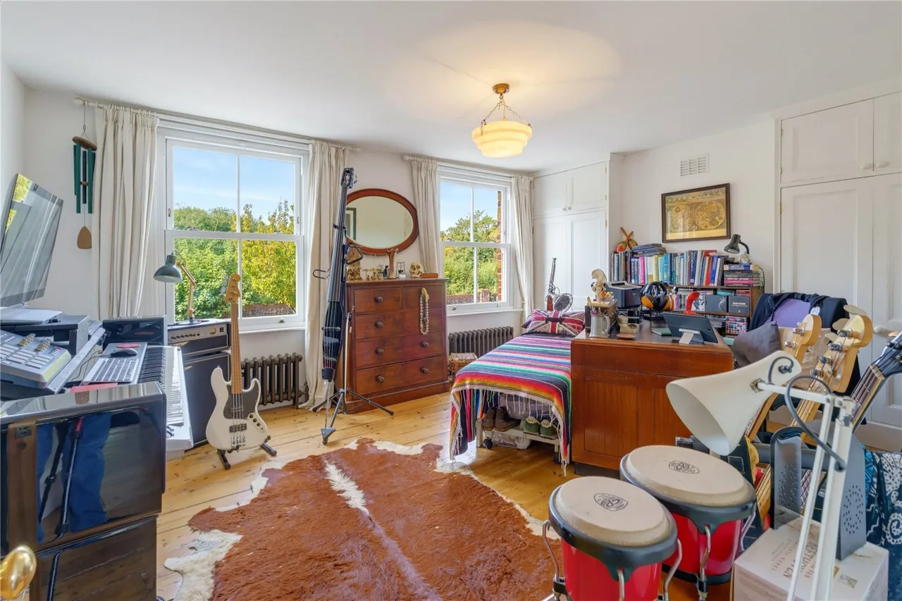 Latchmere Road, London, SW11, photo 9