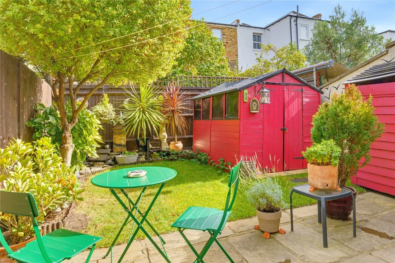 Latchmere Road, London, SW11, photo 8