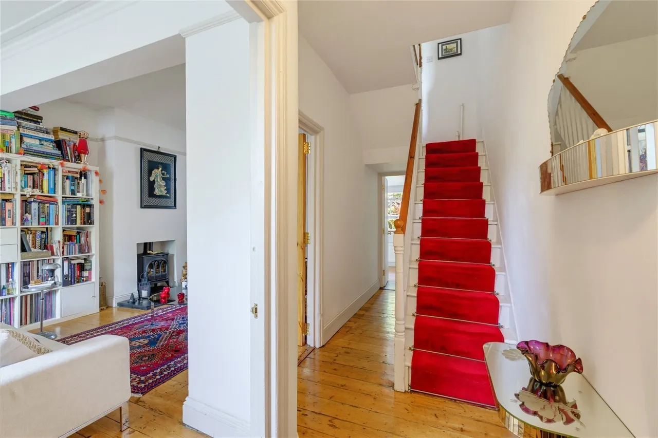 Latchmere Road, London, SW11, photo 7