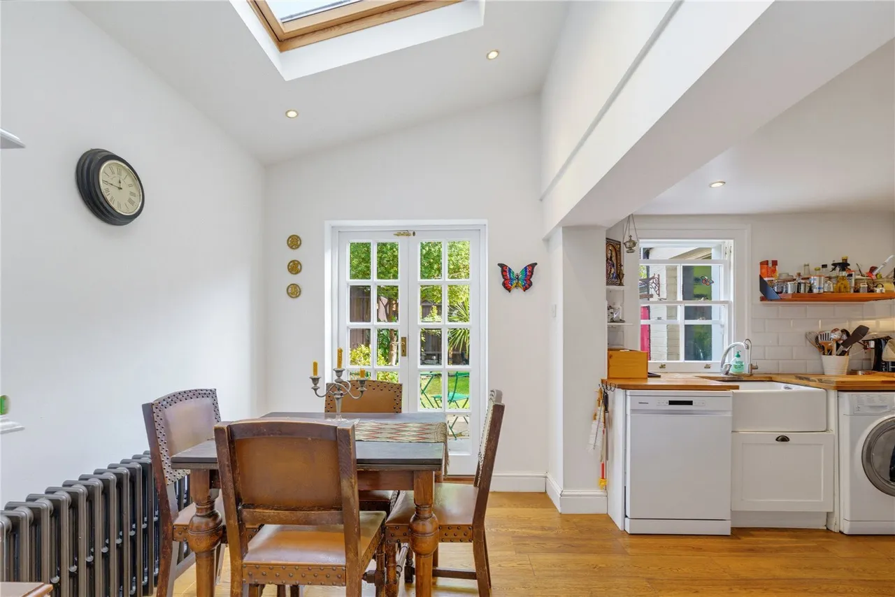 Latchmere Road, London, SW11, photo 4