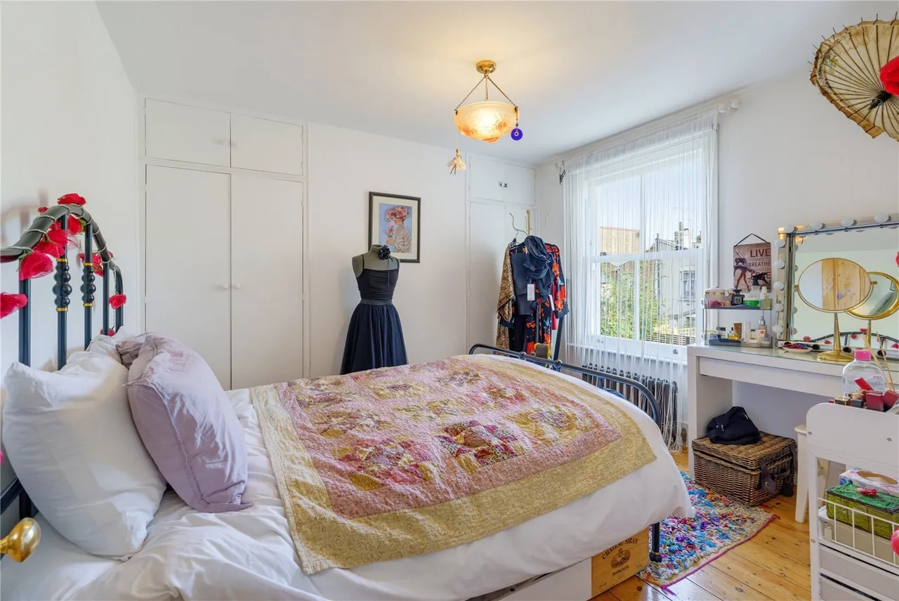 Latchmere Road, London, SW11, photo 10