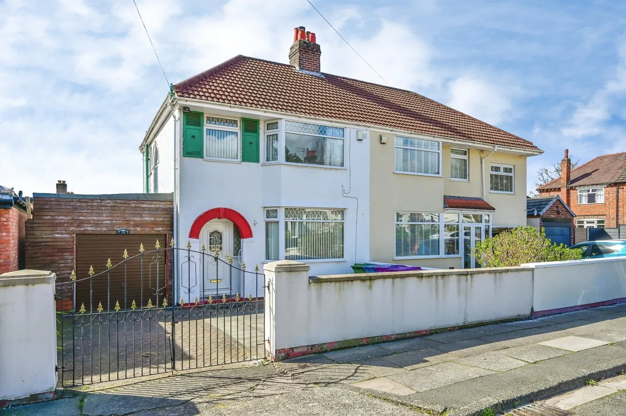 3 bed property for sale, South Mossley Hill Road, Liverpool, L19