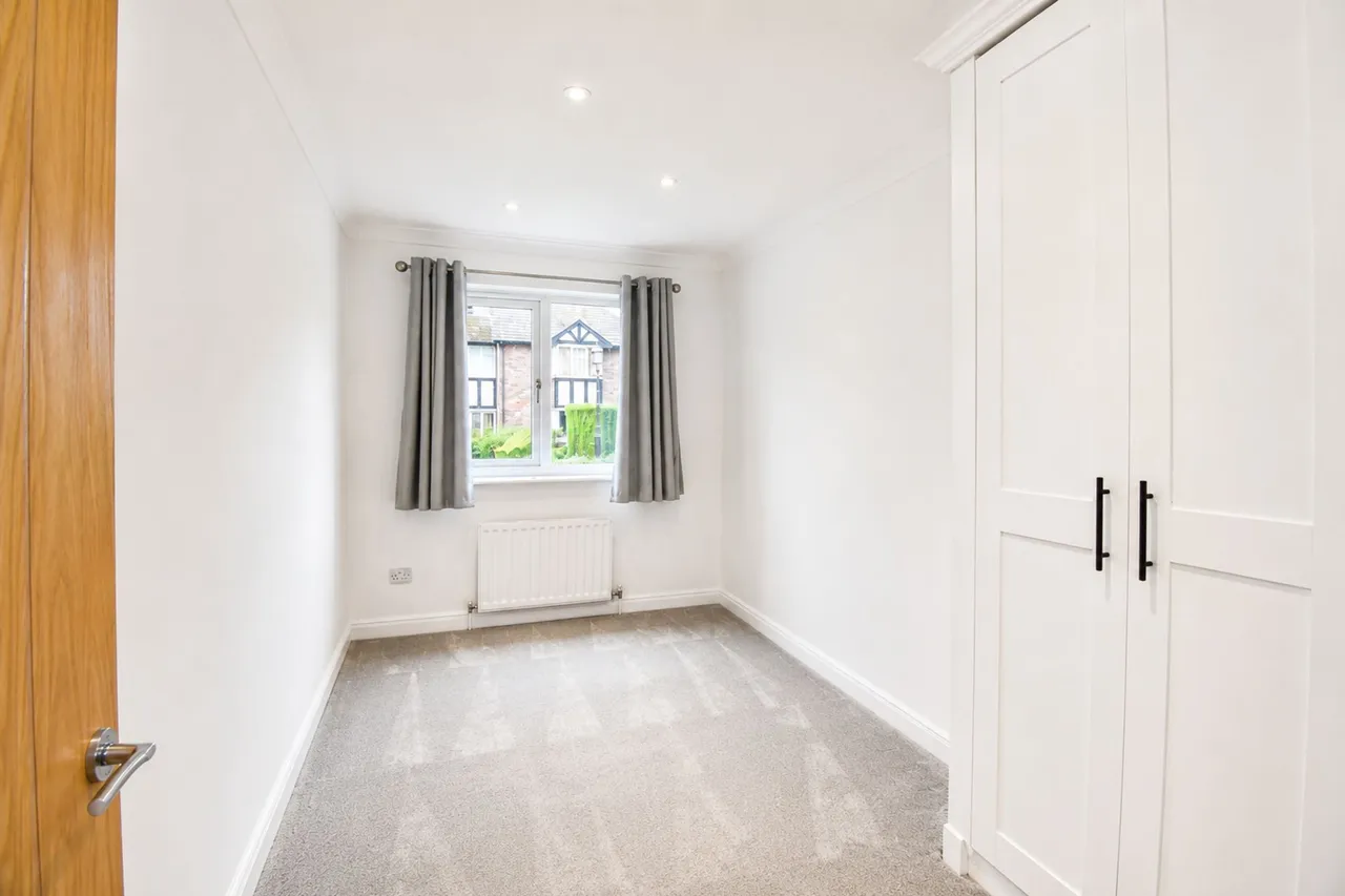 Heyes Lane, Cheshire, photo 8