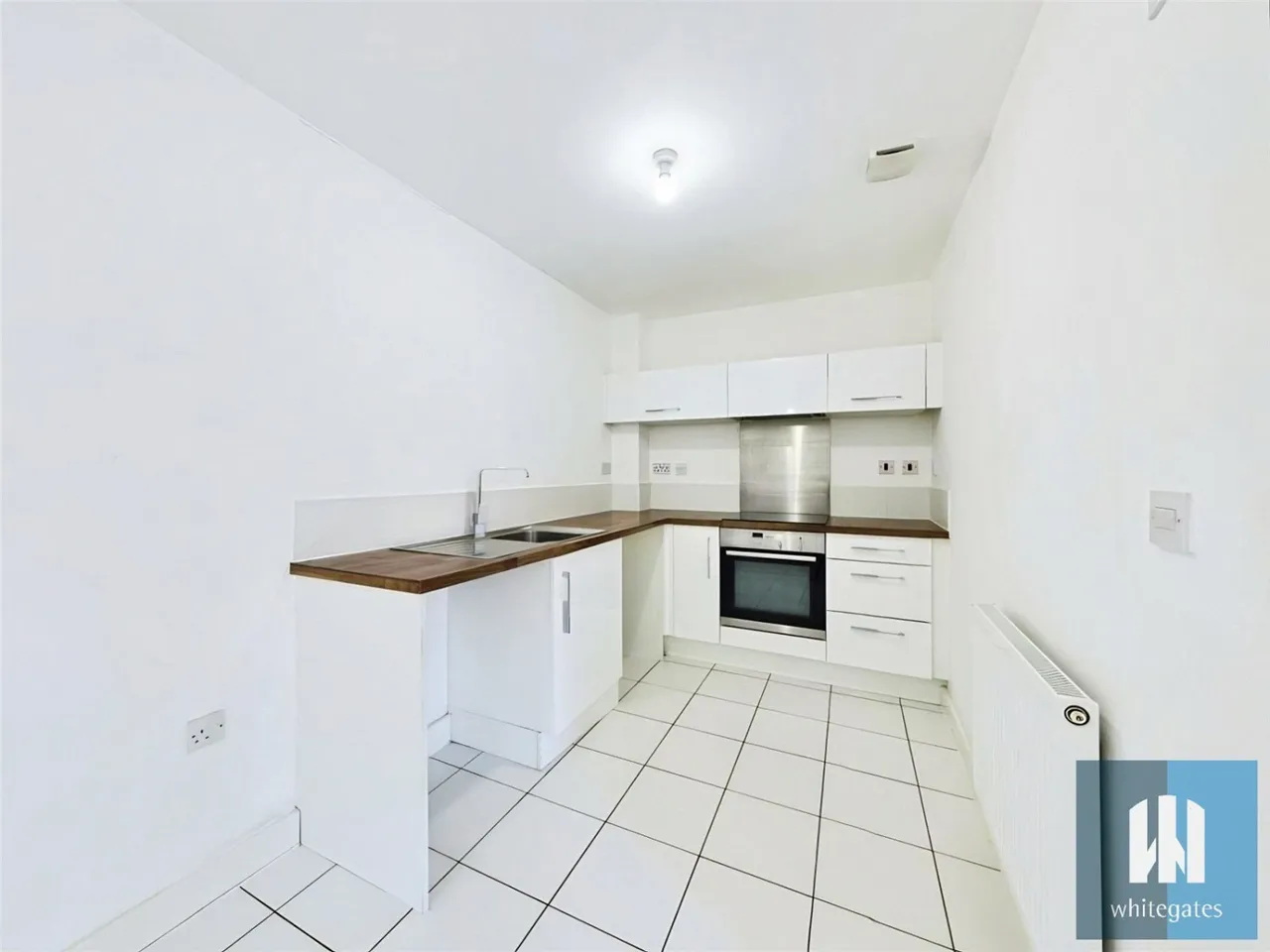 Stoborough Crescent, Pontefract, WF7, photo 2