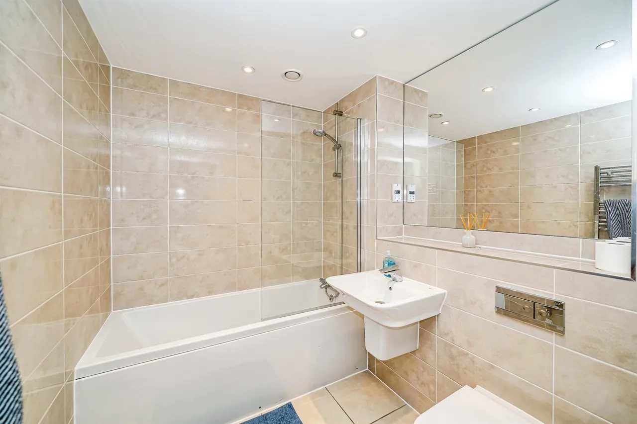 Windsor Road, Slough, SL1, photo 13