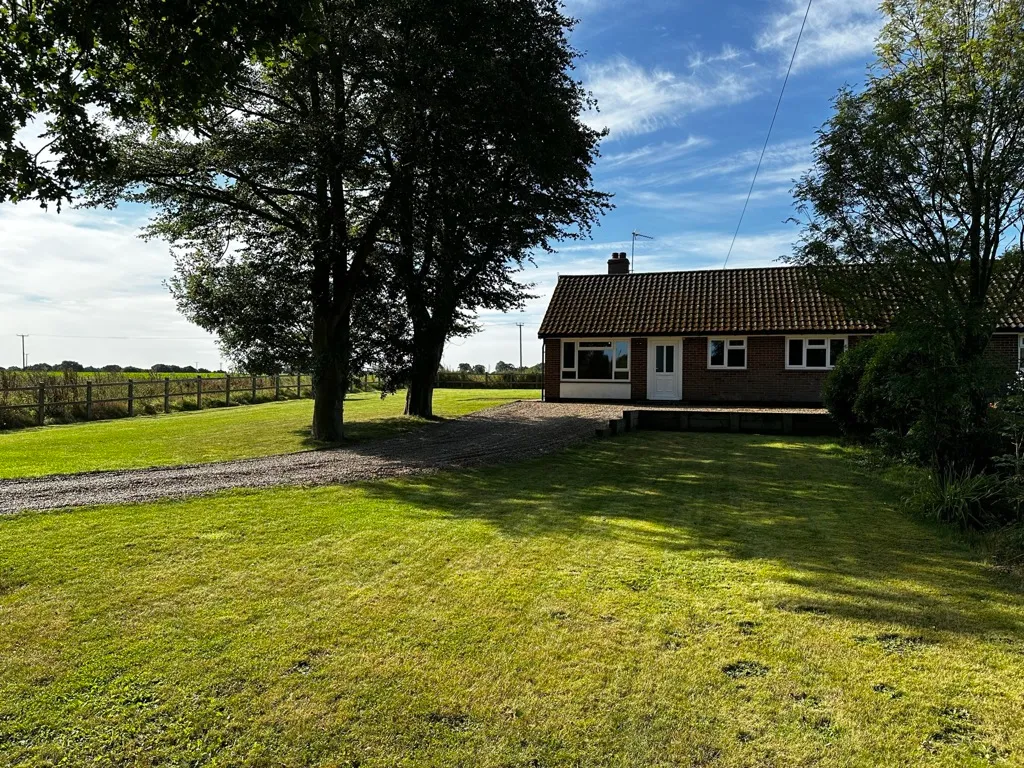 property to rent, School Road, Neatishead