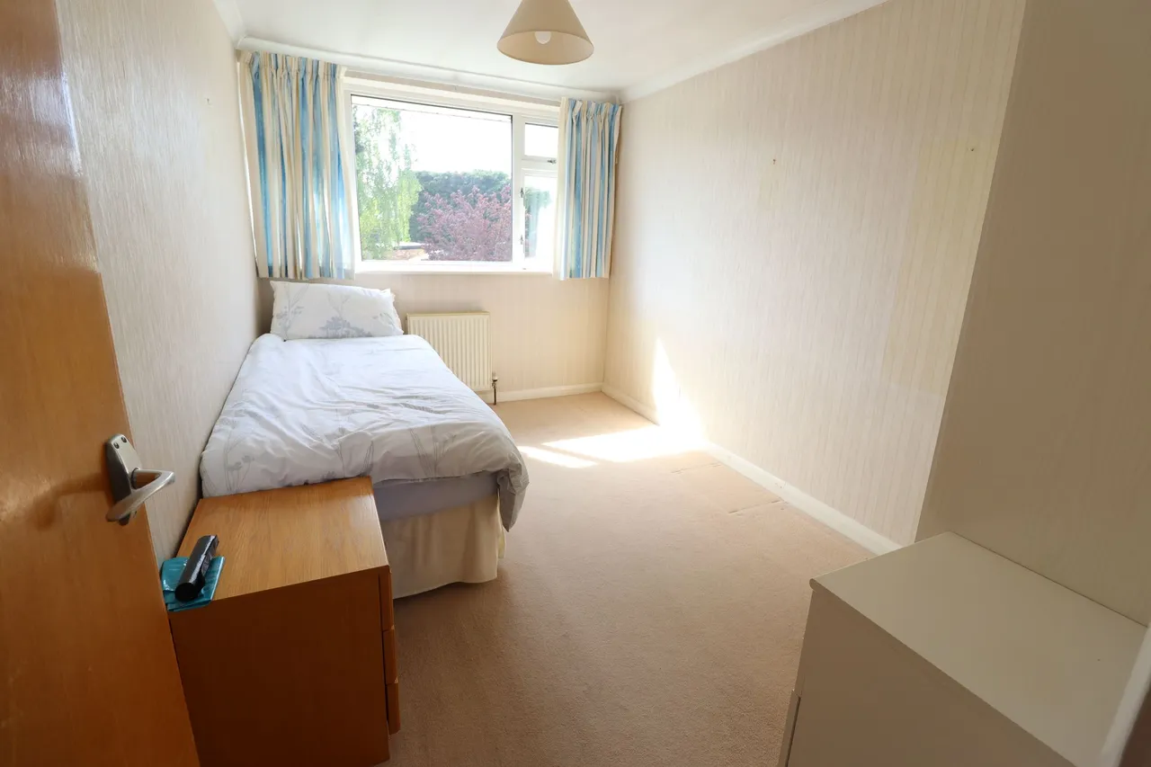 The Paddocks, Rayleigh, Essex, SS6 8NE, photo 11