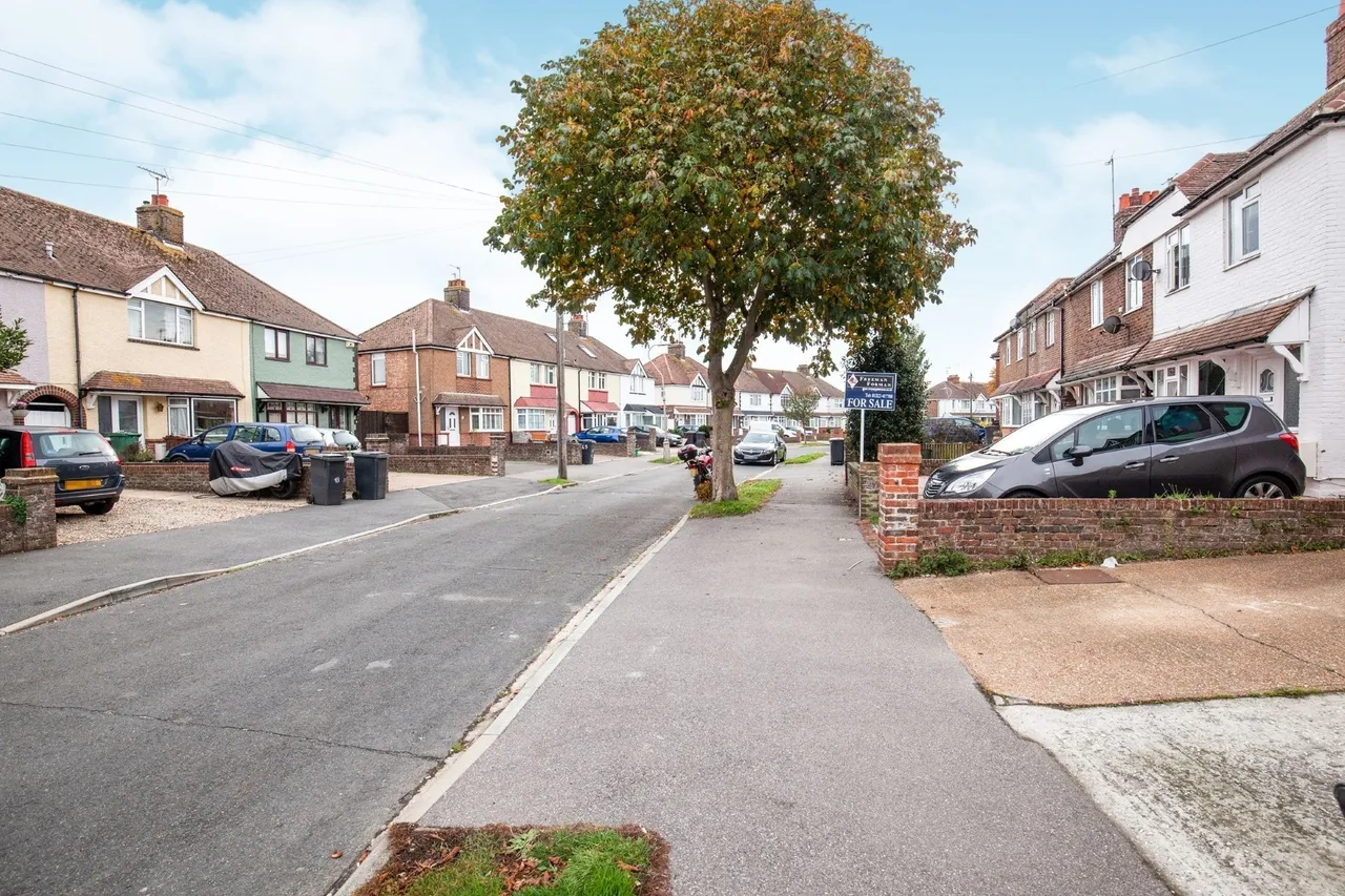 Queens Crescent, Eastbourne, BN23, photo 8