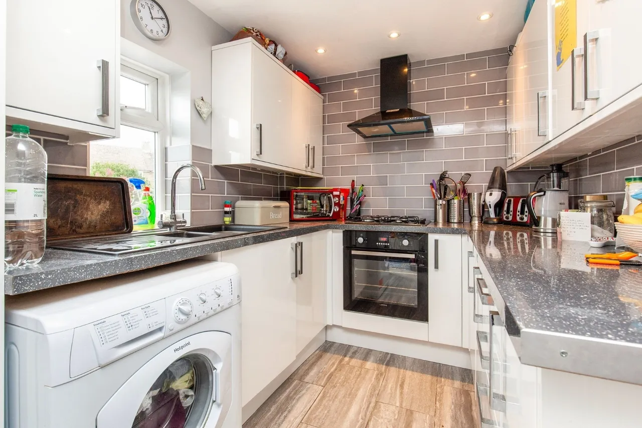 Queens Crescent, Eastbourne, BN23, photo 2
