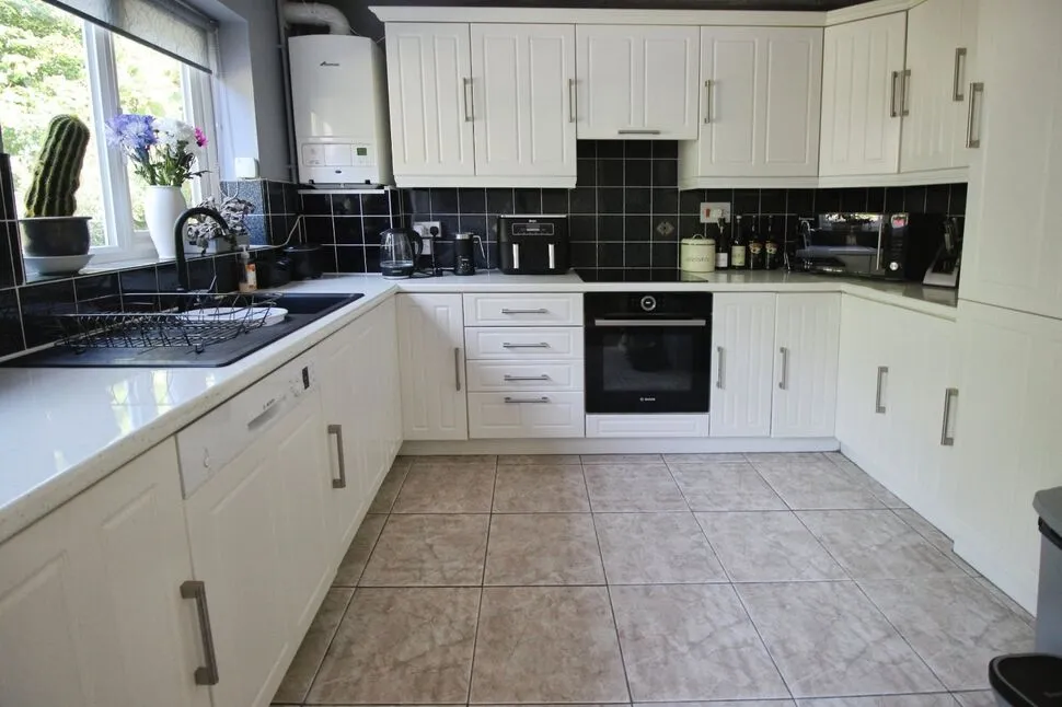 Jubilee Place, Clevedon, North Somerset, BS21, photo 3