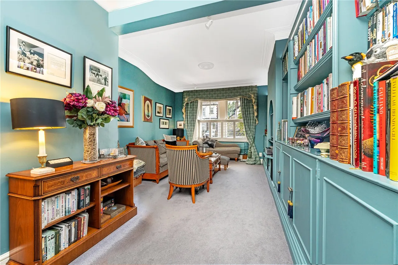 Gloucester Road, Hampton, Middlesex, TW12 2UW, photo 5
