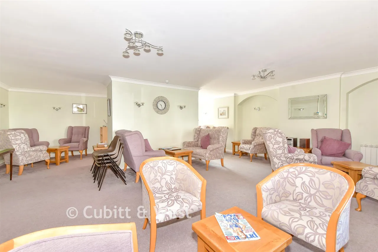 Henty Gardens, Chichester, PO19, photo 9