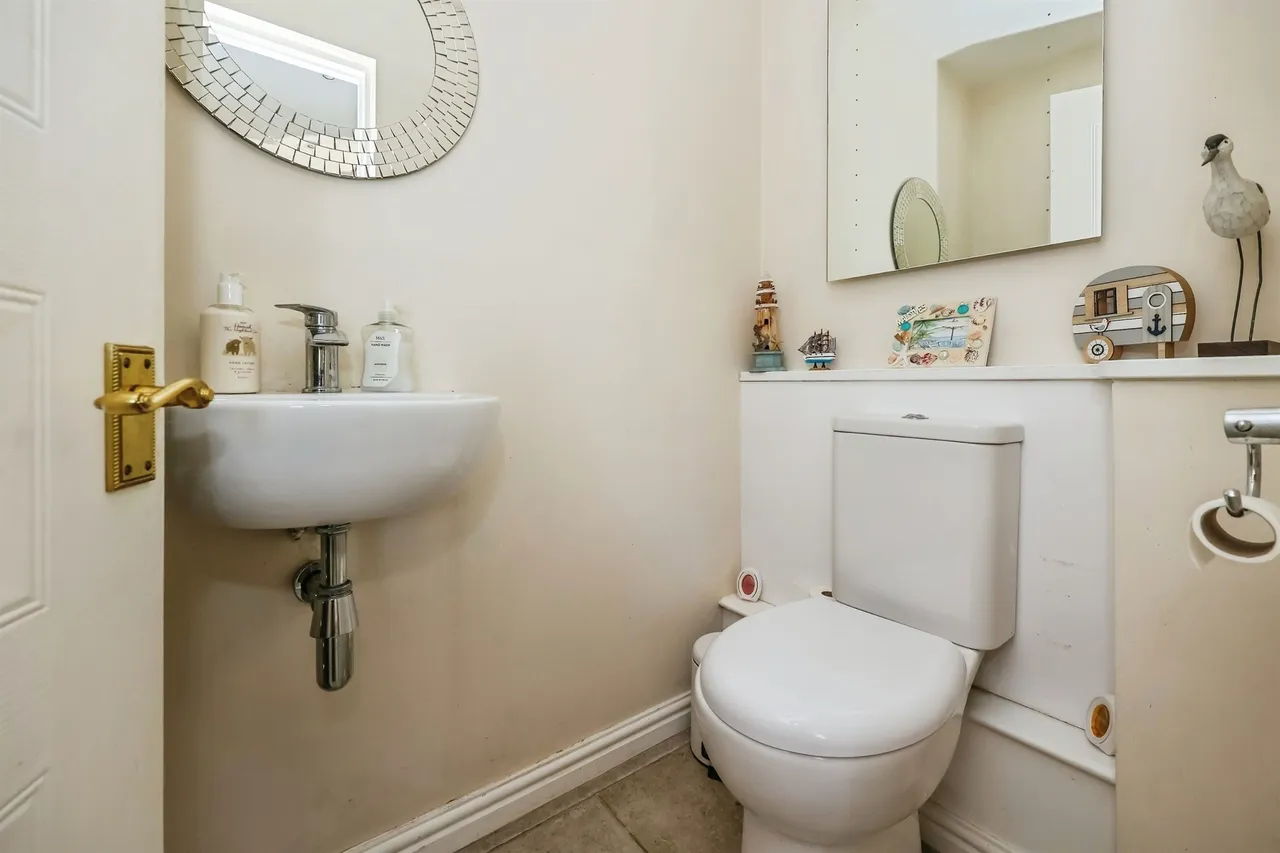 Sparrow Close, Ilkeston, DE7, photo 26
