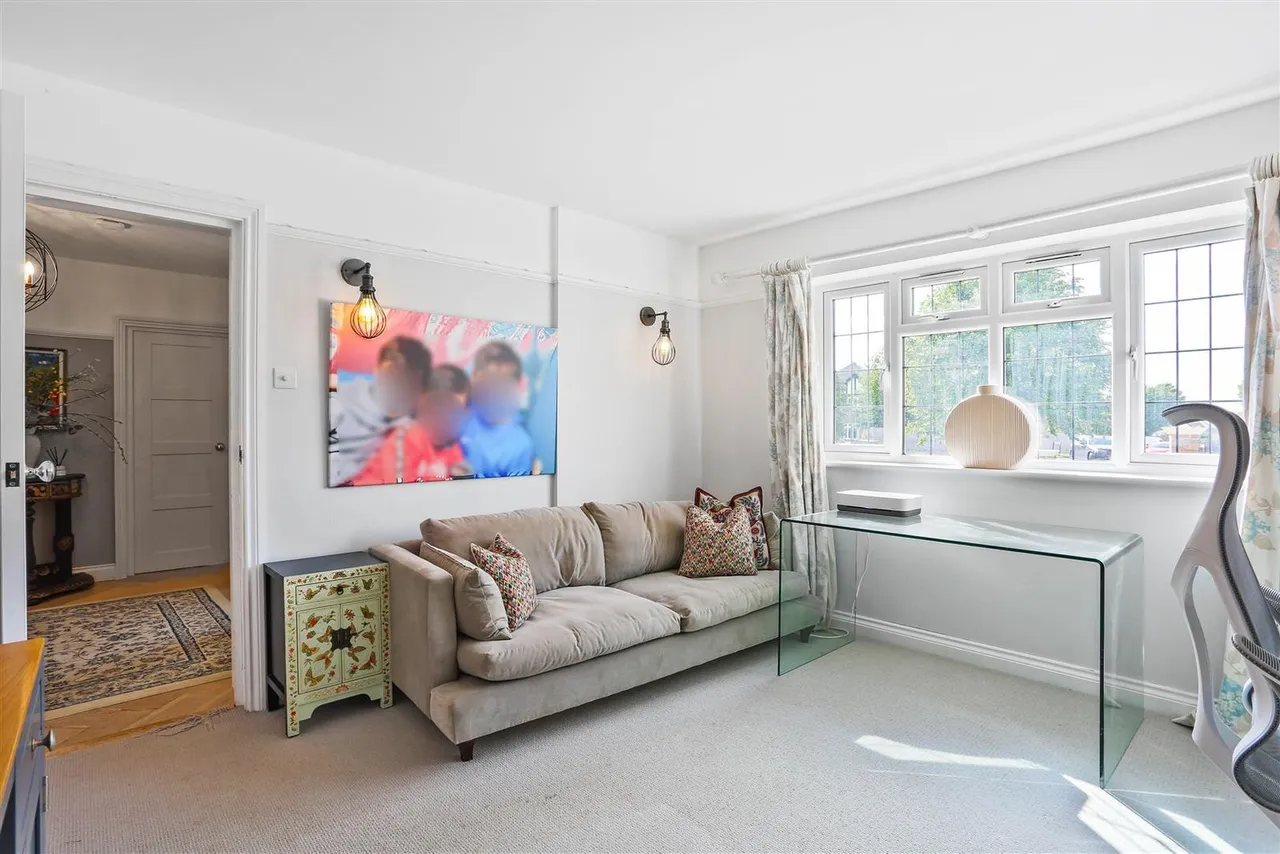 Nonsuch Walk, South Cheam, Cheam, Surrey, SM2 7NG, photo 8
