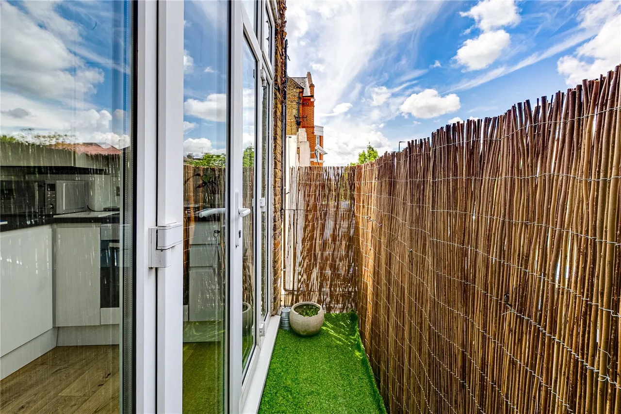 Wimbledon Park Road, London, SW18, photo 8