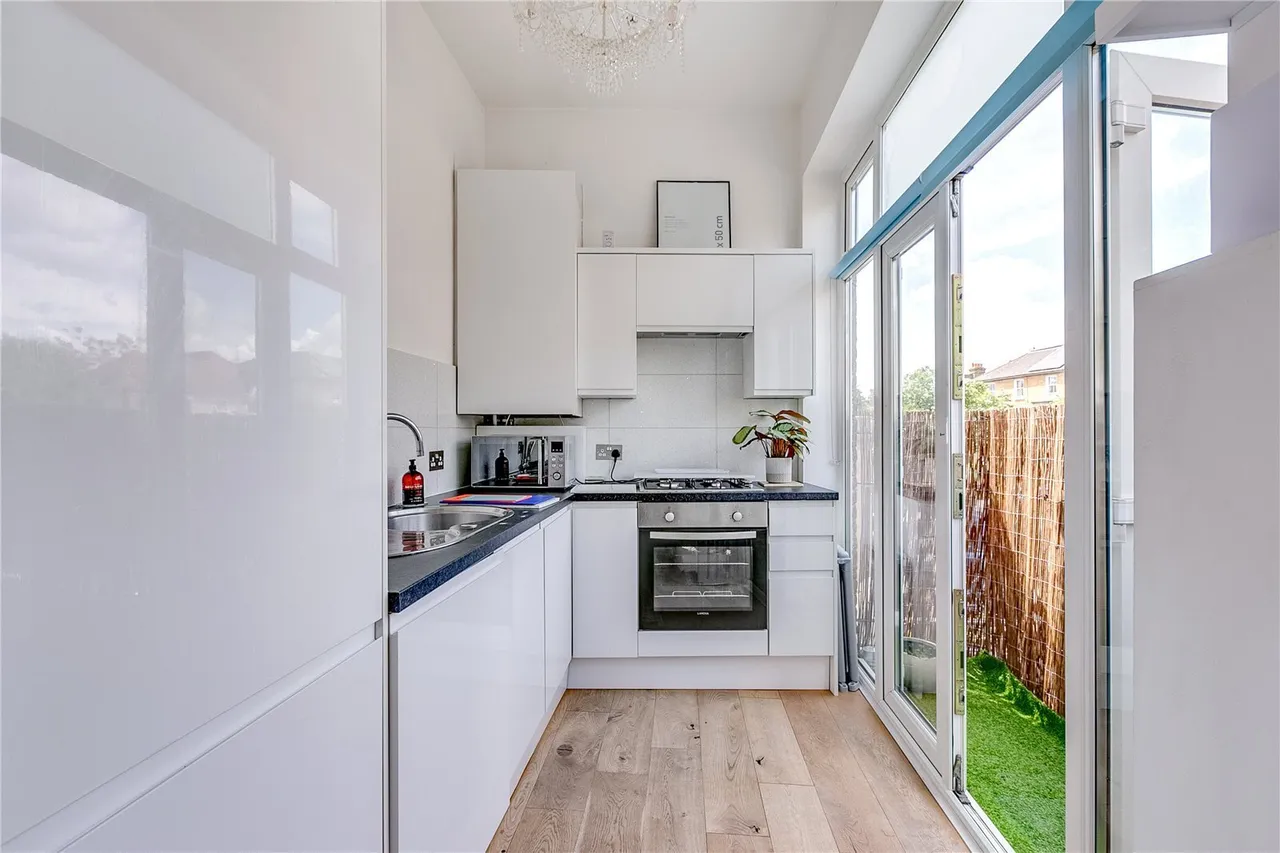 Wimbledon Park Road, London, SW18, photo 4
