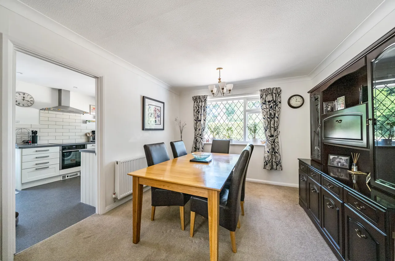 Longwater Lane, Finchampstead, Wokingham, Berkshire, RG40 4NX, photo 4