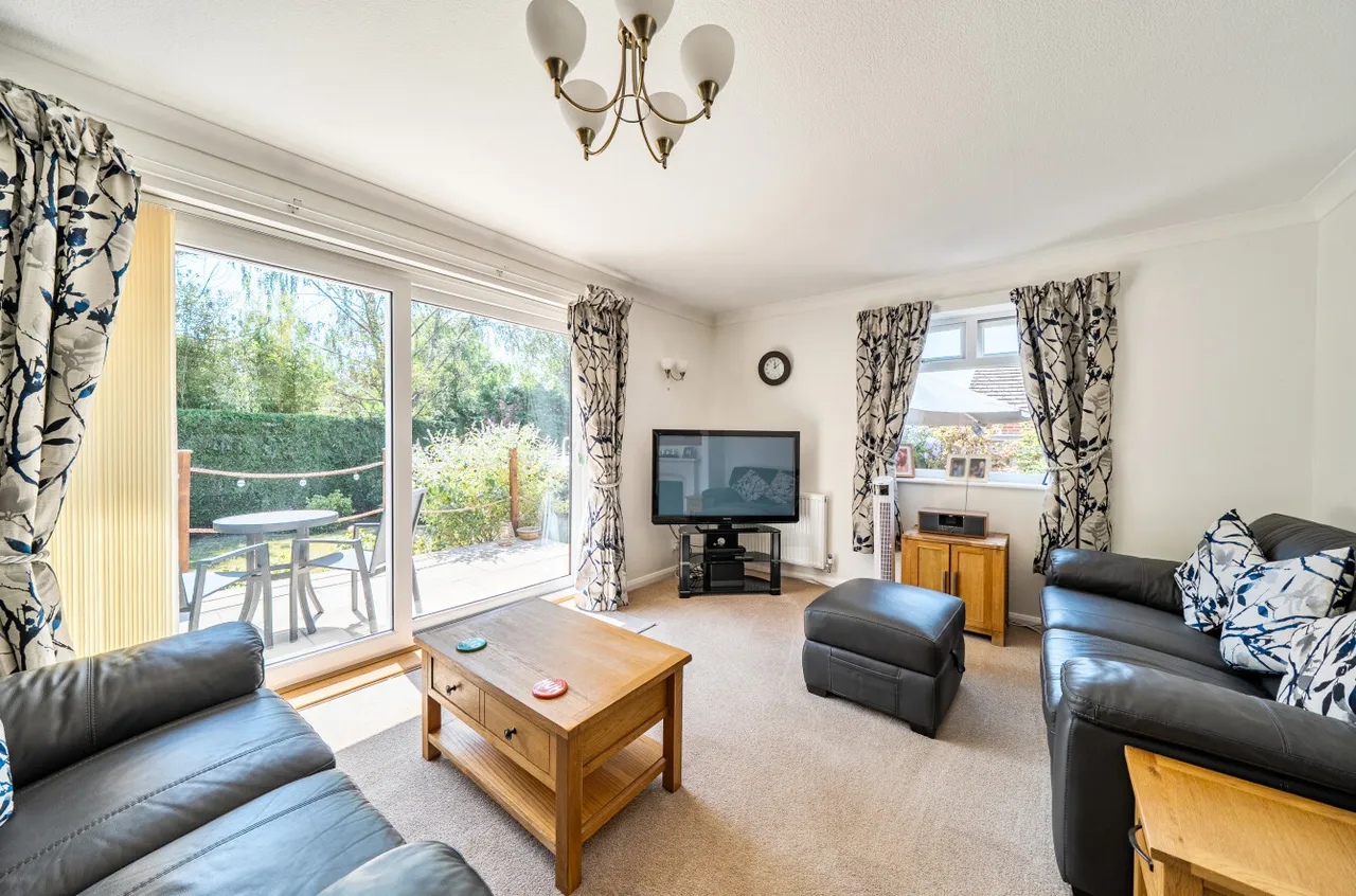 Longwater Lane, Finchampstead, Wokingham, Berkshire, RG40 4NX, photo 3