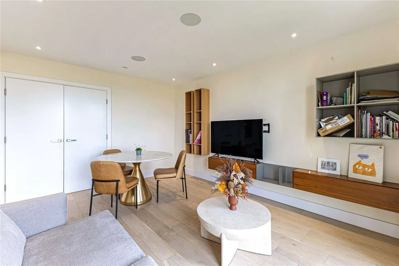 Central Avenue, Fulham, London, SW6 2GP, photo 4