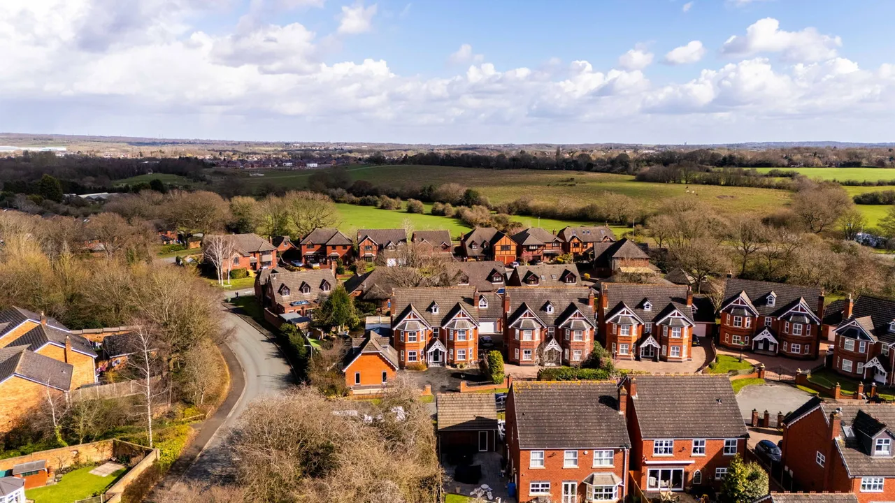 Wallace Court, Cheslyn Hay, WS6, photo 44