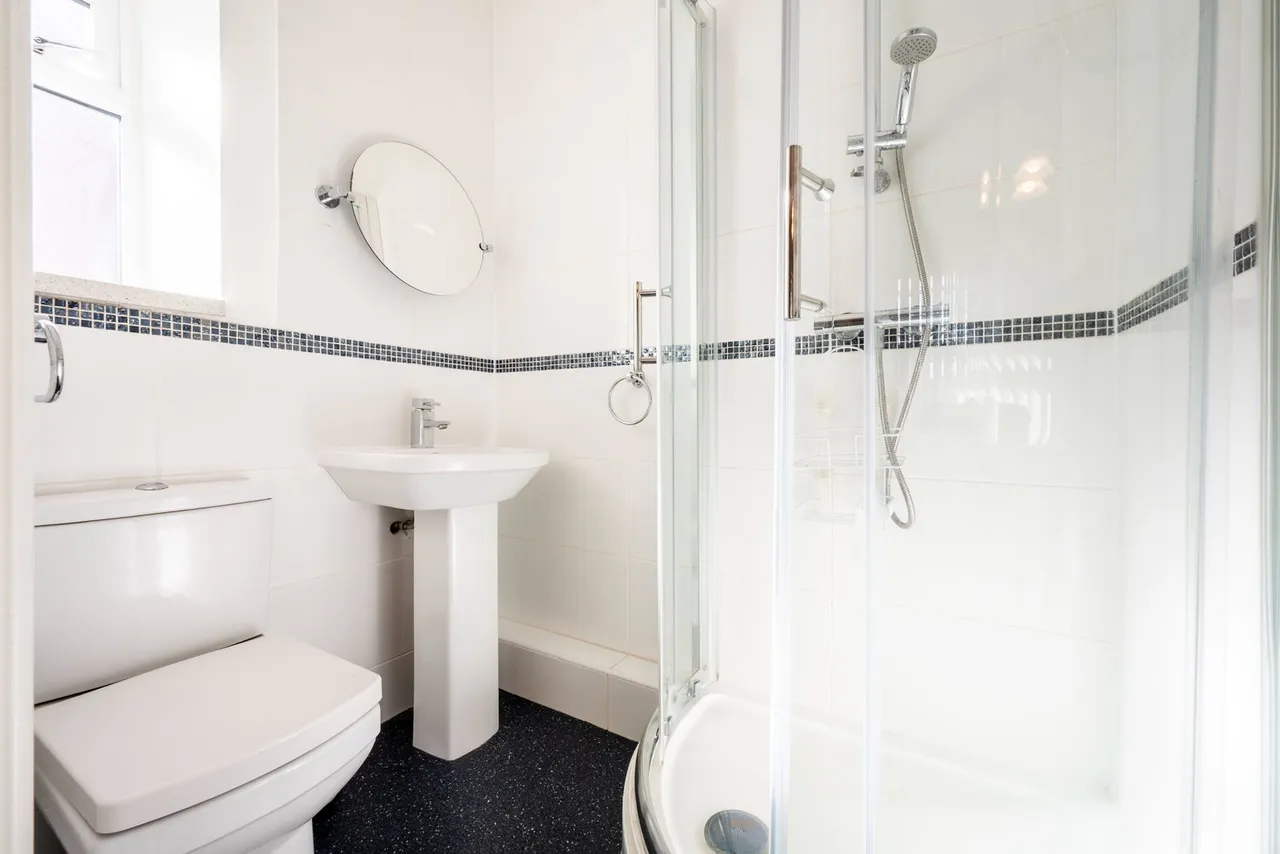 Wallace Court, Cheslyn Hay, WS6, photo 59