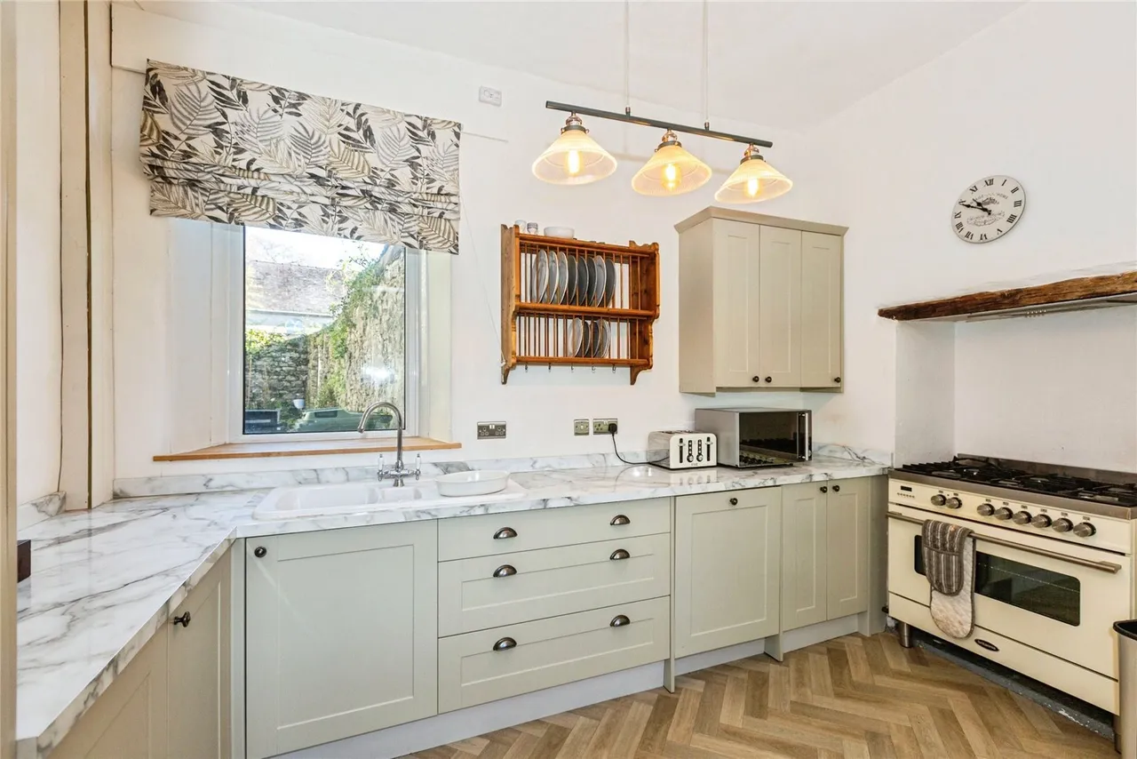 Abbey Terrace, Llandeilo, SA19, photo 6